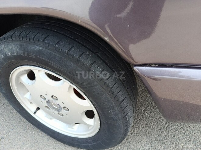 Mercedes E 200 d 1991, 500,000 km - 2.0 l - Qazax