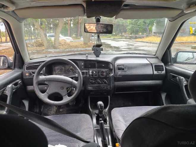 Volkswagen Golf 1994, 120,000 km - 1.8 л - Bakı