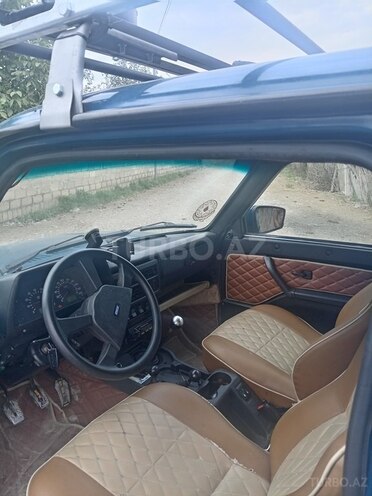 LADA (VAZ) Niva 2013, 240,000 km - 1.7 l - Ucar