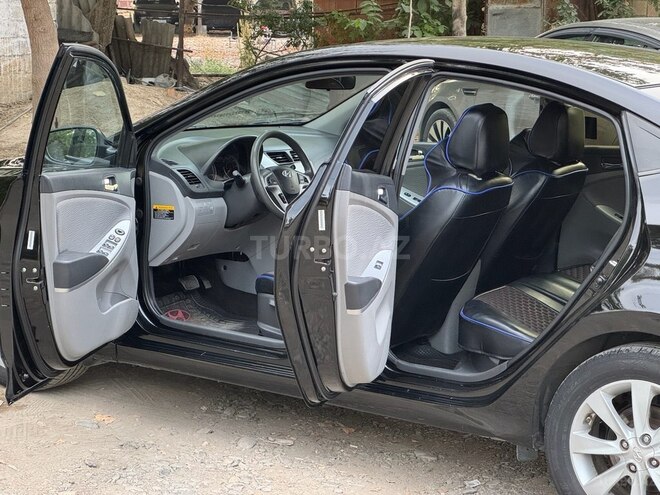 Hyundai Accent 2013, 141,200 km - 1.6 л - Mingəçevir