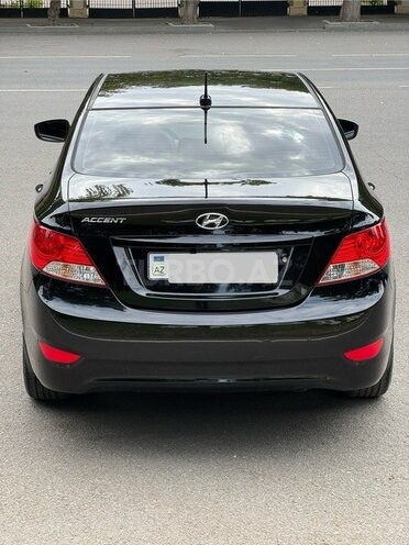 Hyundai Accent 2013, 141,200 km - 1.6 л - Mingəçevir