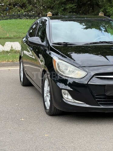 Hyundai Accent 2013, 141,200 km - 1.6 л - Mingəçevir