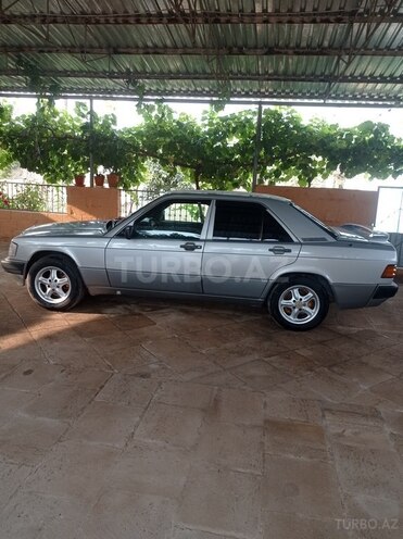 Mercedes 190 1990, 300,000 km - 2.0 л - Neftçala