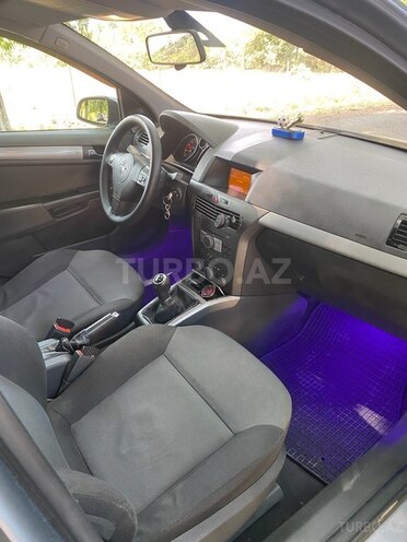 Opel Astra 2006, 259,000 km - 1.8 l - Lənkəran