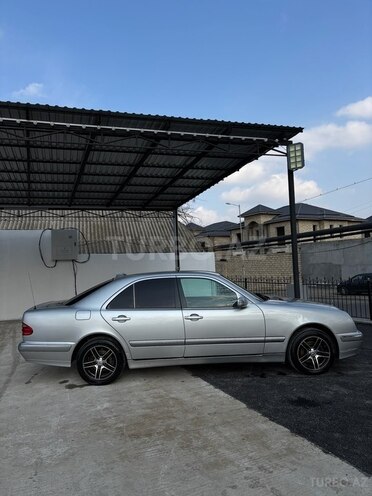 Mercedes E 240 2000, 389,000 km - 2.4 l - Gəncə