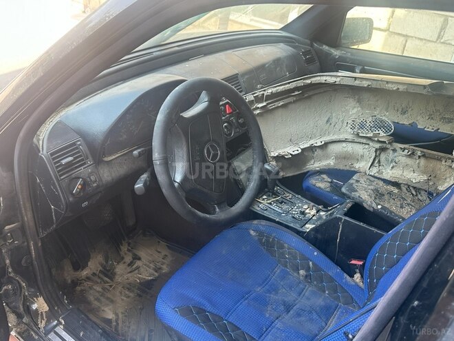 Mercedes C 180 1999, 250,000 km - 1.8 l - Salyan