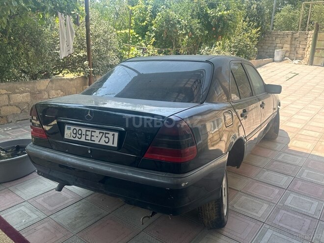 Mercedes C 180 1999, 250,000 km - 1.8 l - Salyan