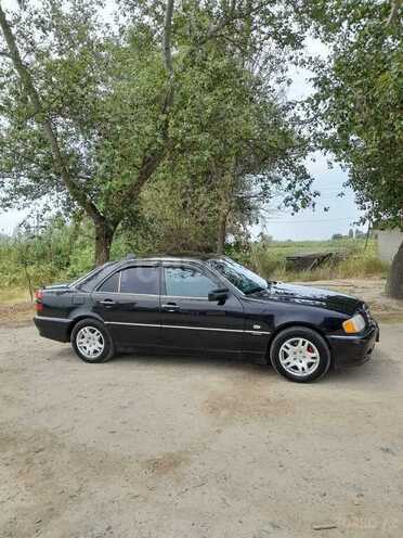 Mercedes C 200 1995, 745,815 km - 2.0 l - Salyan