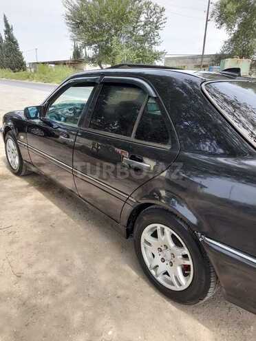 Mercedes C 200 1995, 745,815 km - 2.0 l - Salyan