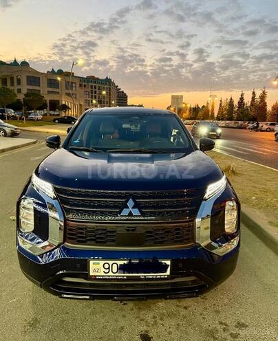 Mitsubishi Outlander-1