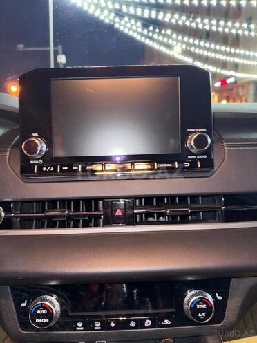 Mitsubishi Outlander-4