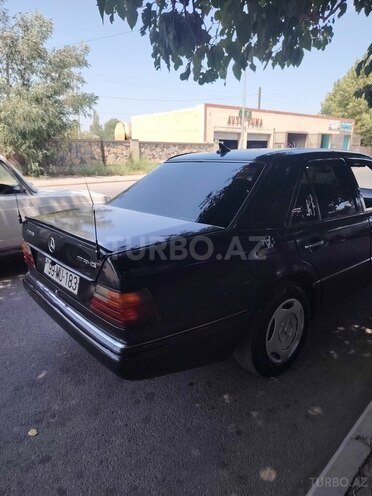 Mercedes E 250 1993, 356,804 km - 2.5 l - Bərdə