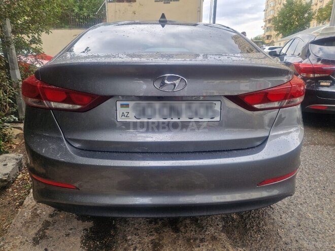 Hyundai Elantra 2018, 95,000 km - 2.0 l - Bakı