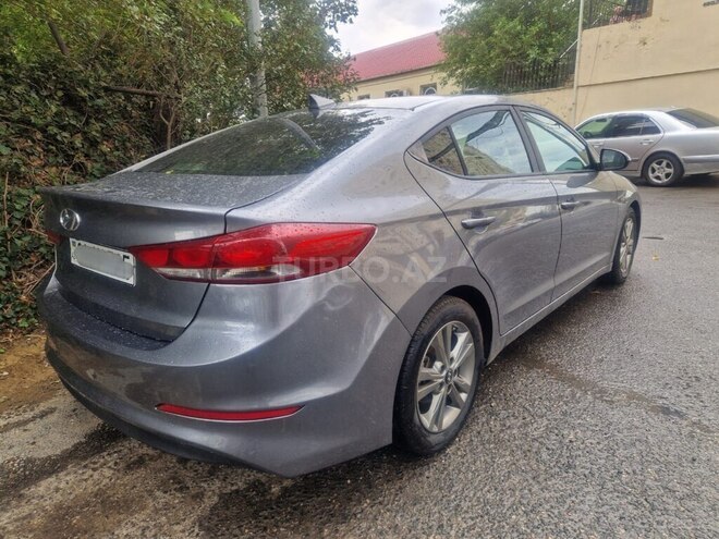 Hyundai Elantra 2018, 95,000 km - 2.0 l - Bakı