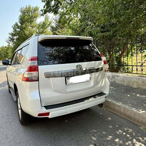 Toyota Land Cruiser Prado 2014, 189,765 km - 2.7 l - Naftalan