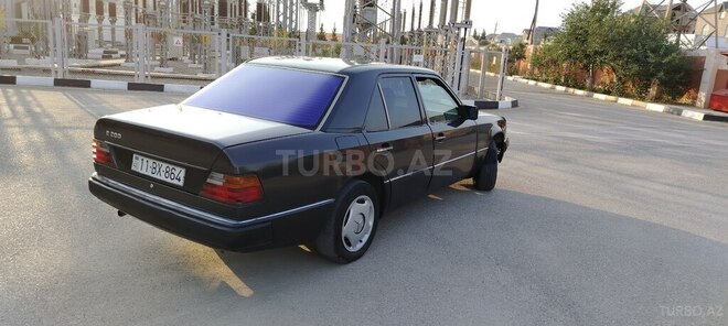 Mercedes E 200 1993, 346,559 km - 2.0 l - Sumqayıt