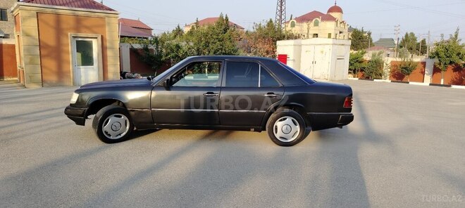 Mercedes E 200 1993, 346,559 km - 2.0 l - Sumqayıt