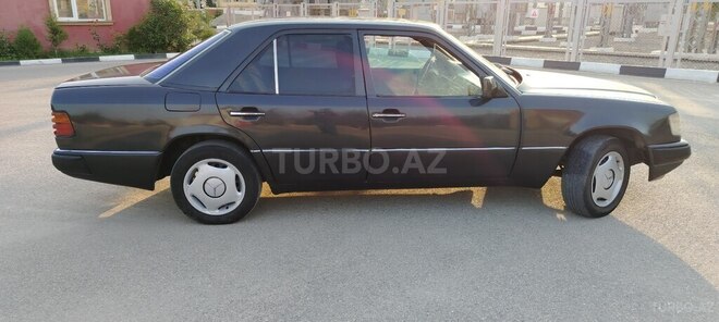 Mercedes E 200 1993, 346,559 km - 2.0 l - Sumqayıt