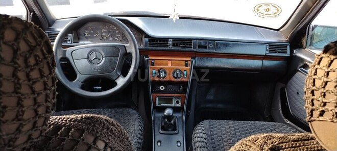 Mercedes E 200 1993, 346,559 km - 2.0 l - Sumqayıt