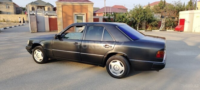 Mercedes E 200 1993, 346,559 km - 2.0 l - Sumqayıt