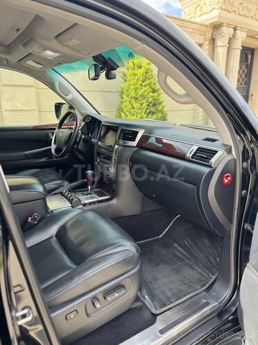 Lexus LX 570 2012, 252,800 km - 5.7 l - Xudat