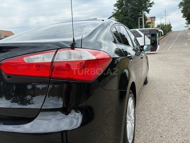 Kia Cerato 2013, 208,200 km - 1.6 l - Quba