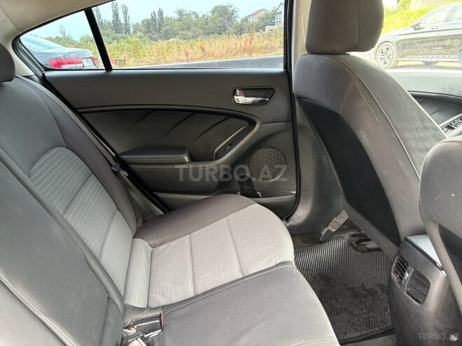 Kia Cerato 2013, 208,200 km - 1.6 l - Quba