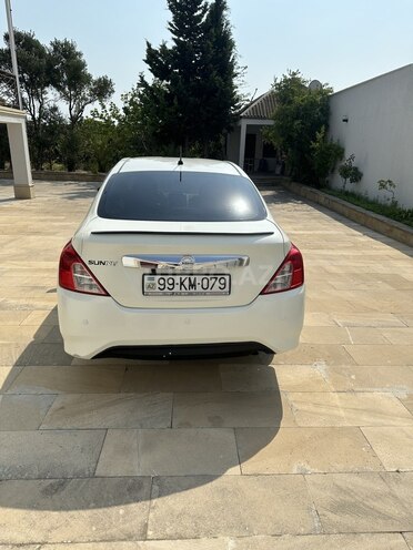 Nissan Sunny 2014, 182,000 km - 1.5 l - Bakı