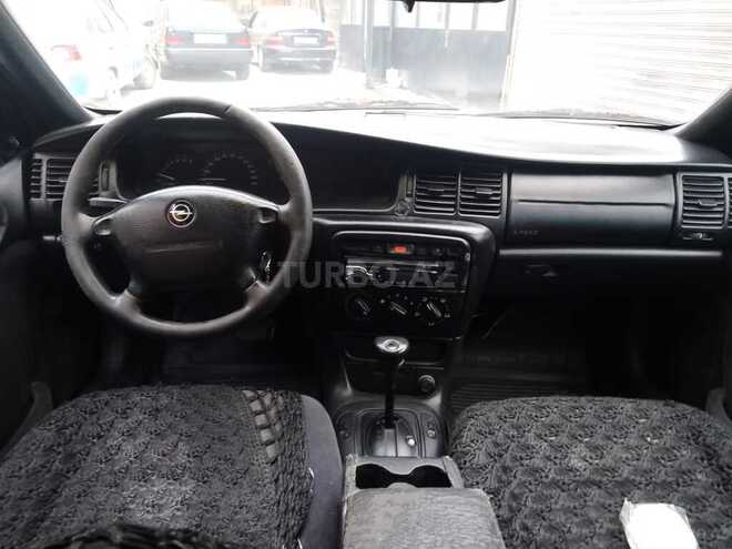 Opel Vectra 1996, 330,000 km - 1.6 l - Bakı