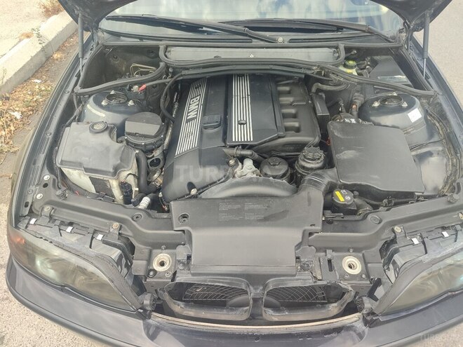 BMW 325 2005, 329,000 km - 2.5 l - Bakı