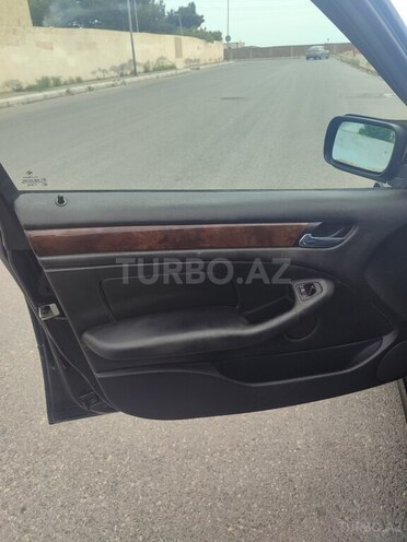 BMW 325 2005, 329,000 km - 2.5 l - Bakı
