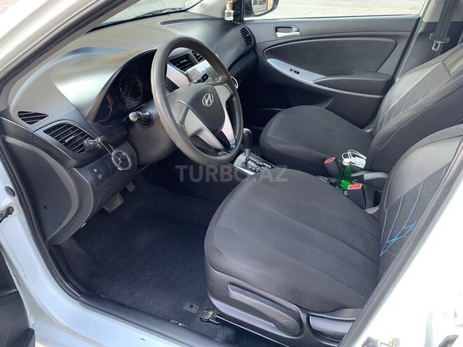Hyundai Accent 2013, 260,000 km - 1.4 l - Bakı