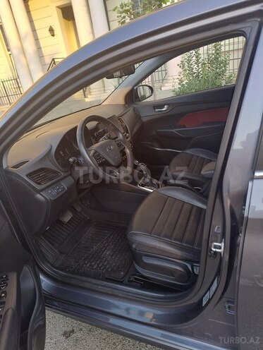 Hyundai Accent 2021, 80,000 km - 1.6 л - Bakı