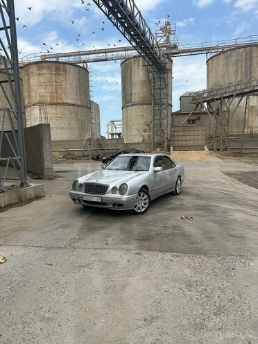 Mercedes E 220 d 2002, 300,000 km - 2.2 л - Bakı