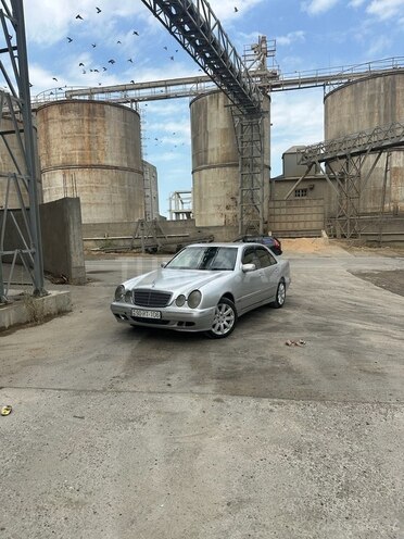 Mercedes E 220 d 2002, 300,000 km - 2.2 л - Bakı