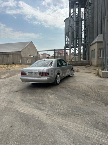 Mercedes E 220 d 2002, 300,000 km - 2.2 л - Bakı