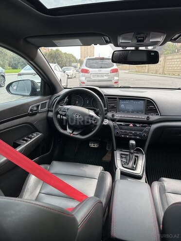 Hyundai Elantra 2018, 112,654 km - 1.6 l - Bakı