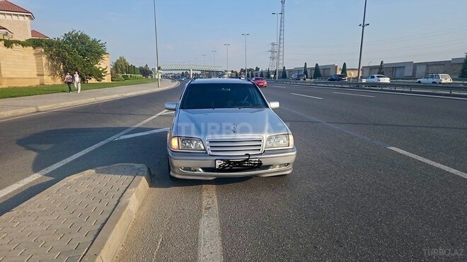 Mercedes C 220 d 2000, 330,050 km - 2.2 л - Bakı