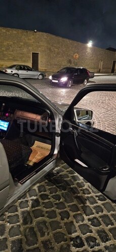Mercedes C 220 d 2000, 330,050 km - 2.2 л - Bakı