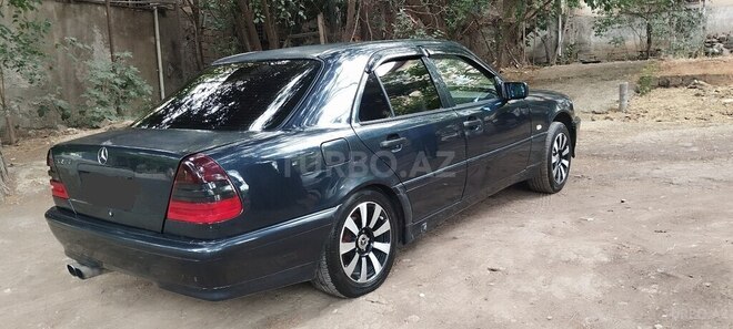 Mercedes C 200 2000, 365,542 km - 2.0 л - Bakı