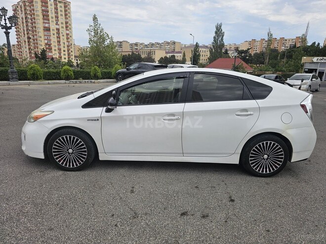 Toyota Prius 2014, 230,000 km - 1.8 л - Bakı