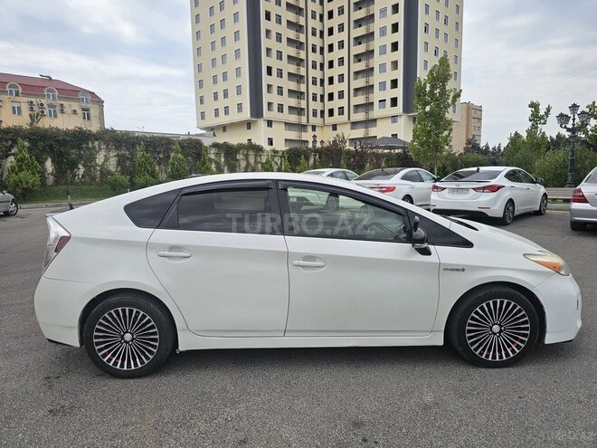 Toyota Prius 2014, 230,000 km - 1.8 л - Bakı