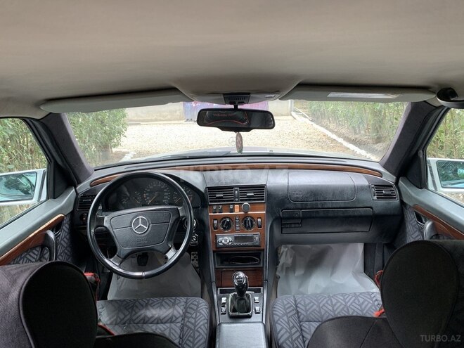 Mercedes C 220 1995, 310,000 km - 2.2 л - Masallı
