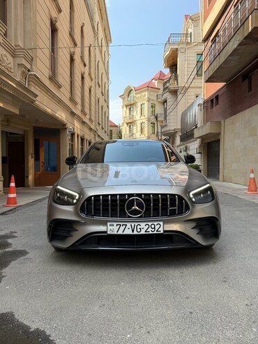 Mercedes E 300 e 4MATIC 2022, 25,000 km - 2.0 л - Bakı