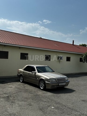 Mercedes C 240 1998, 350,000 km - 2.4 л - Qax