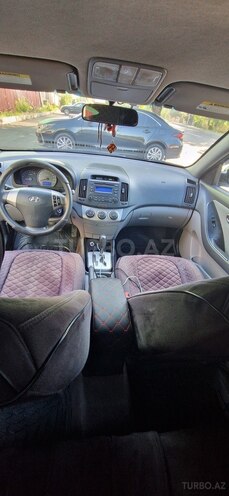 Hyundai Elantra 2010, 217,274 km - 2.0 l - Qusar