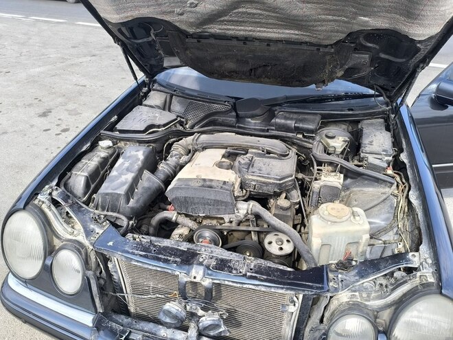 Mercedes E 200 1998, 121,212 km - 2.0 l - Xaçmaz