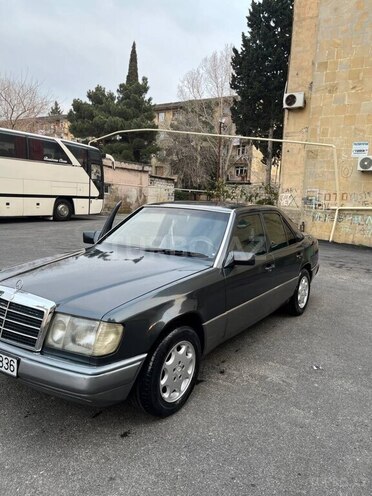 Mercedes E 250 1993, 400,000 km - 2.5 л - Bakı