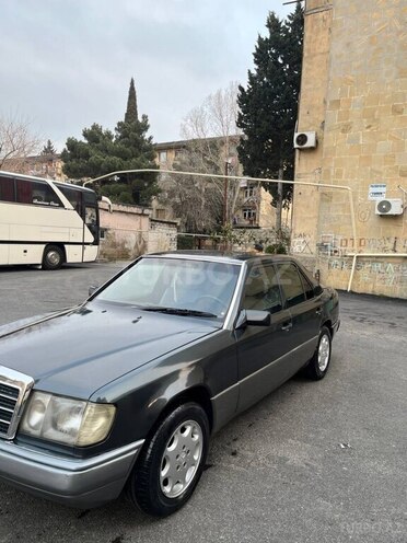 Mercedes E 250 1993, 400,000 km - 2.5 л - Bakı