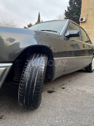 Mercedes E 250 1993, 400,000 km - 2.5 л - Bakı